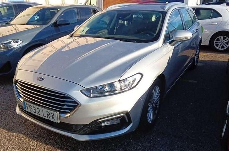 Usado Ford Mondeo Titanium 186 CV (136 kW) 2021 Gris Familiar
