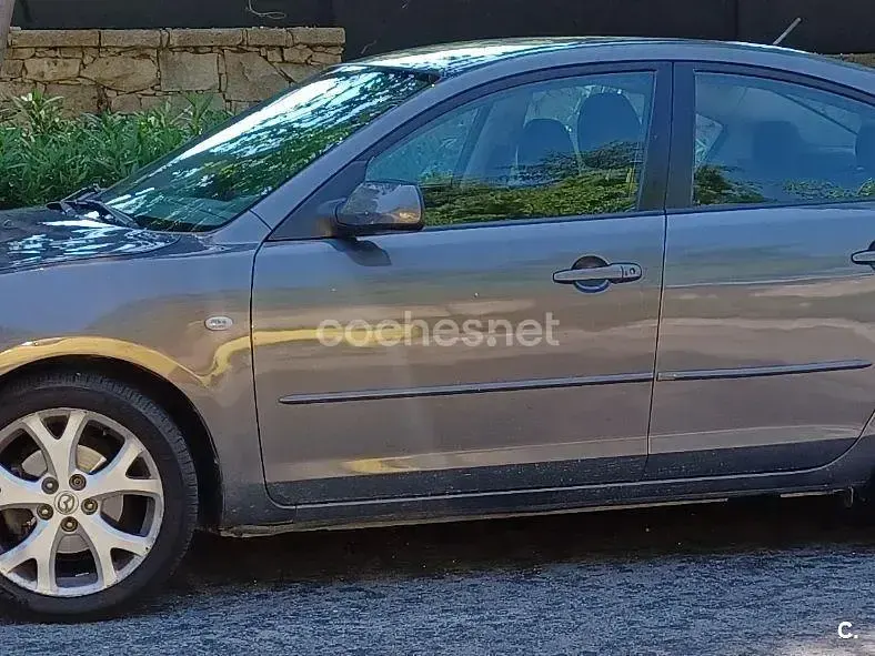 Usado Mazda 3 Sportive 109 CV (80 kW) 2007 Gris / plata Berlina