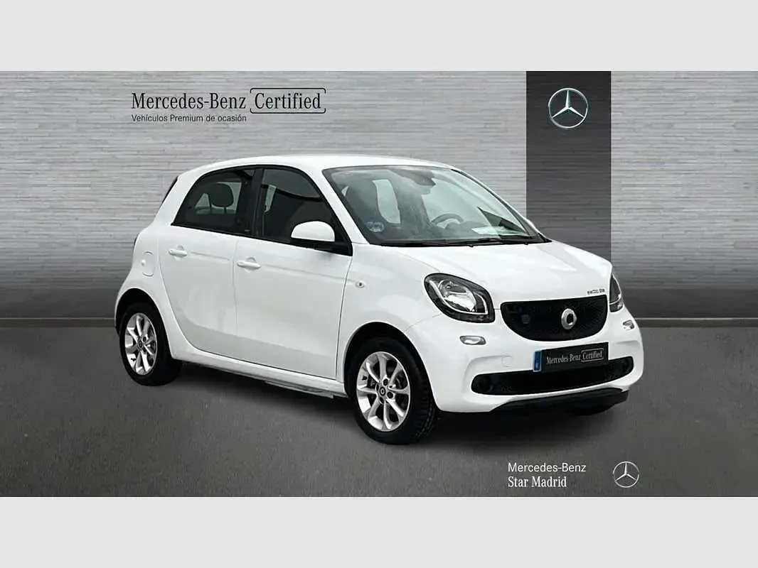 Begagnad Smart ForFour Electric Drive 60 kW (82 HK) 2019 Vit Halvkombi
