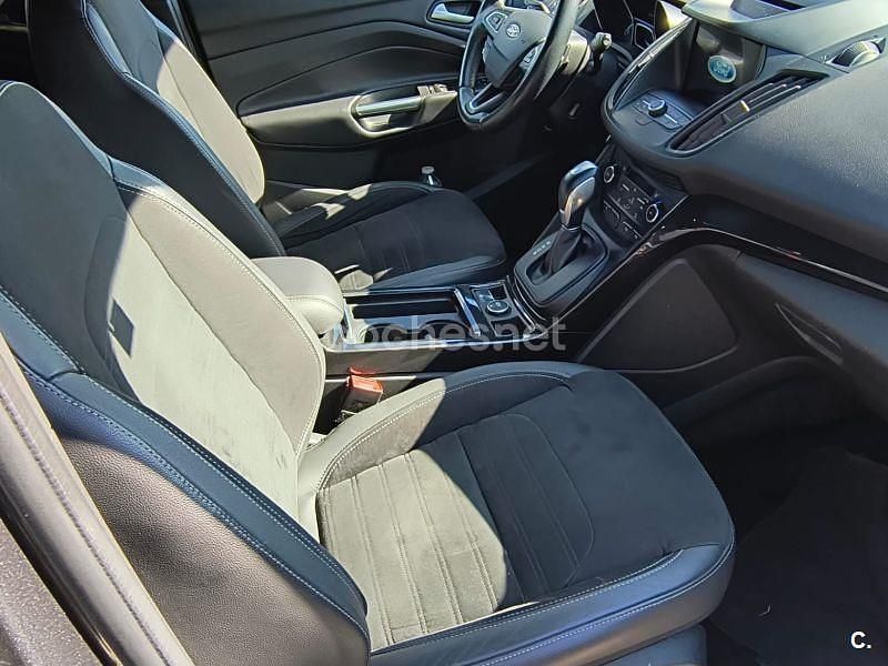 Gris / plata Usado 2017 Ford Kuga Titanium SUV | 11.500 € (Precio justo) - Imagen 1/4