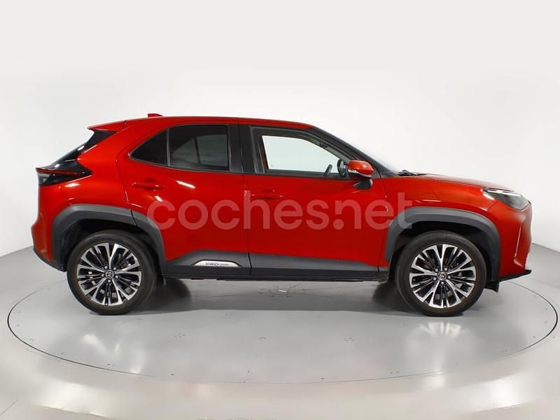 Usado Toyota Yaris Cross Style 116 CV (85 kW) 2022 Rojo SUV