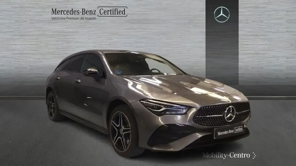 Usado Mercedes CLA250e 163 CV (119 kW) 2025 Gris montaña Coupe