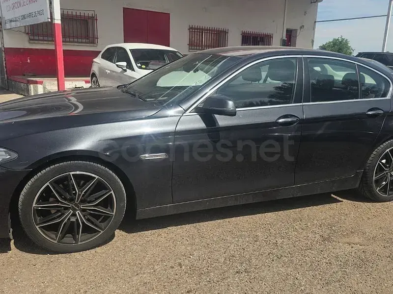 Usado BMW 518 143 CV (105 kW) 2013 Negro Berlina