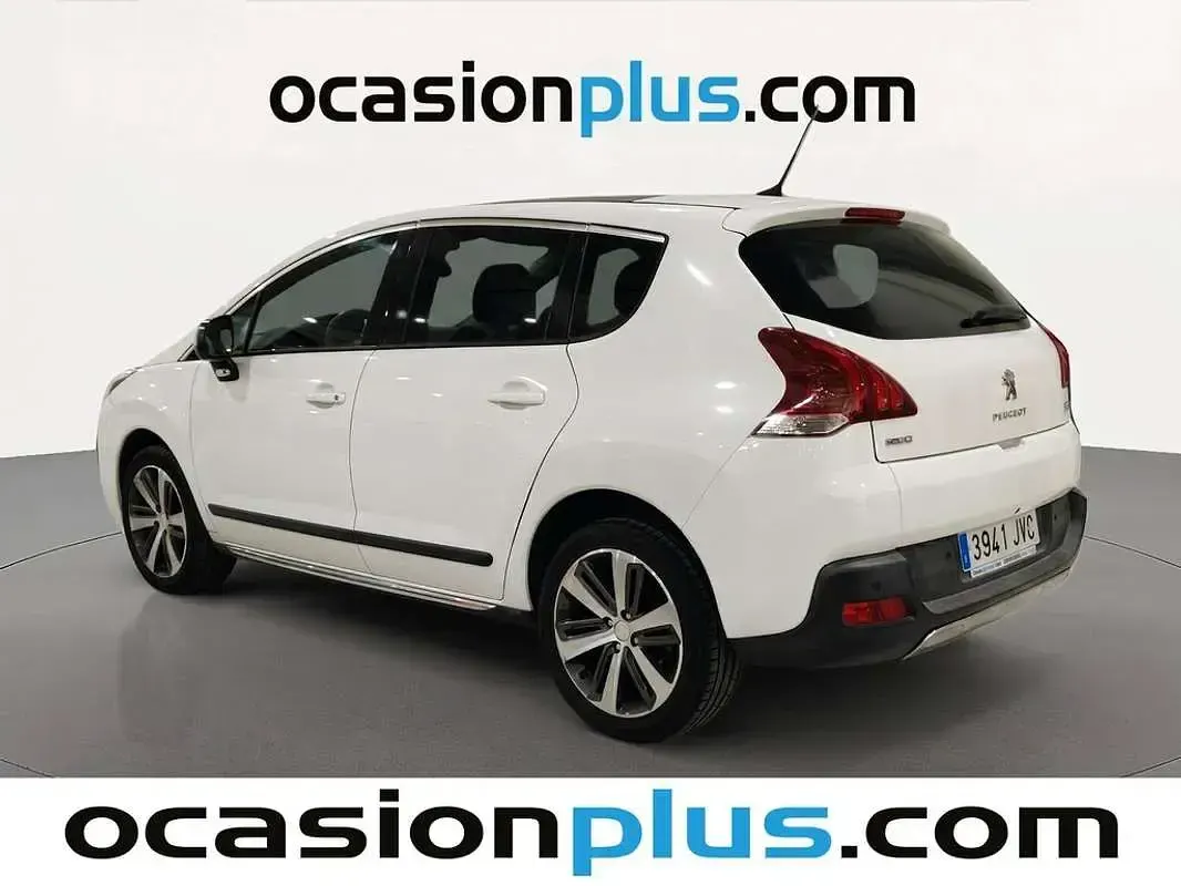 Usado Peugeot 3008 Allure 131 CV (96 kW) 2016 Blanco SUV