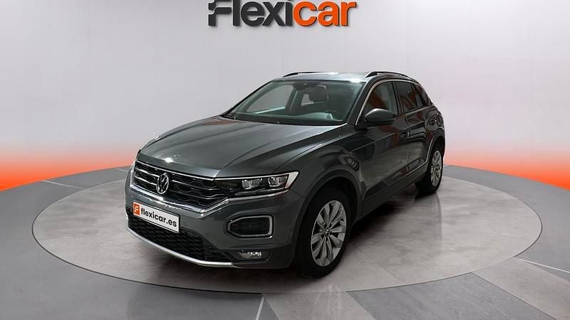 Usado VW T-Roc Advance 110 CV (80 kW) 2021 Gris SUV