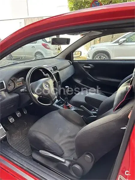 Usado Fiat Stilo 140 CV (102 kW) 2005 Rojo Berlina