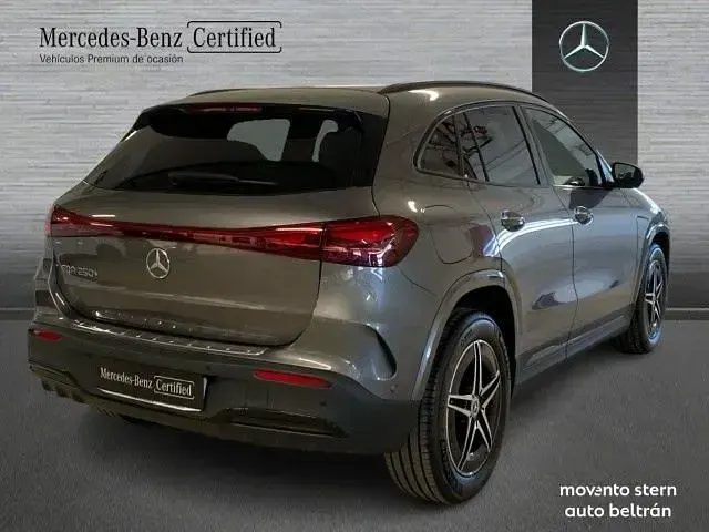 Nuevo Mercedes EQA250 139 kW (190 CV) 2025 Gris montaña SUV