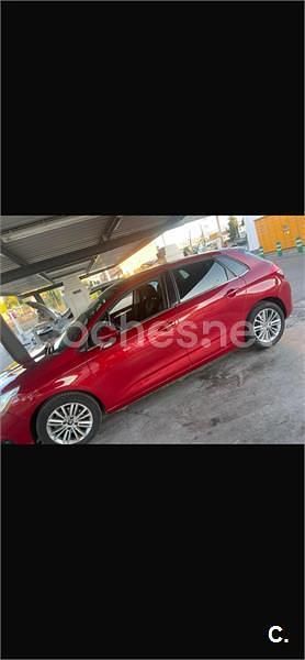 Usado Citroën C4 120 CV (88 kW) 2013 Rojo Berlina