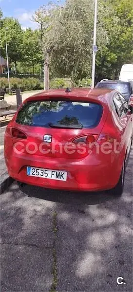 Usado Seat Leon Reference 105 CV (77 kW) 2007 Rojo Utilitario