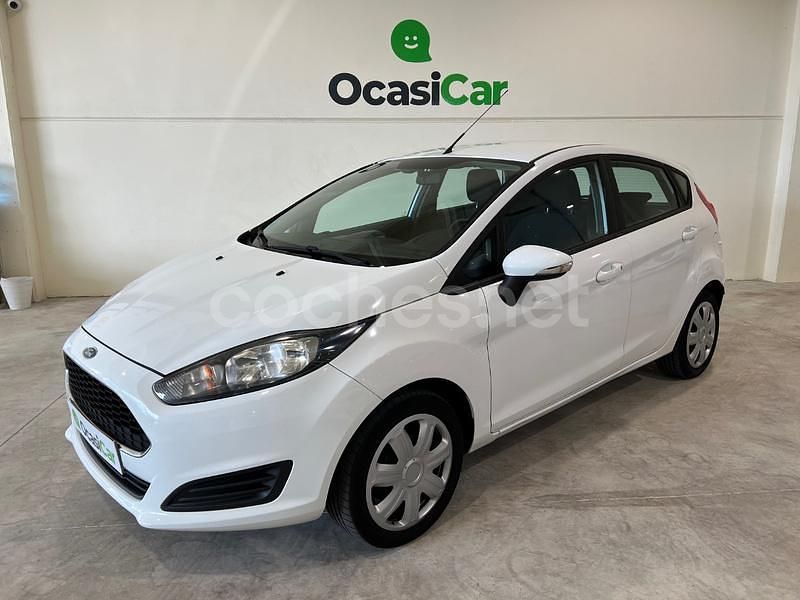 Blanco Usado 2016 Ford Fiesta Trend Utilitario | 9000 € (Precio justo) - Imagen 1/4