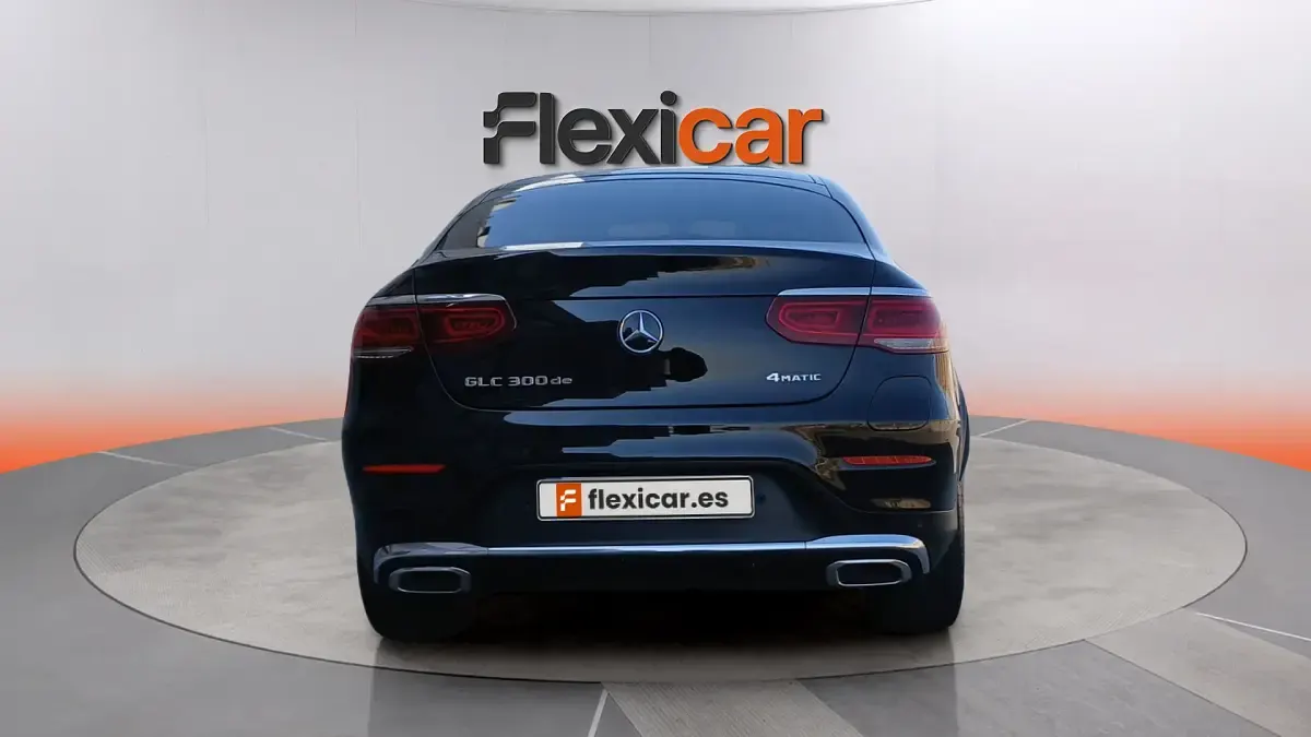 Usado Mercedes GLC300de 306 CV (225 kW) 2021 Negro Coupe