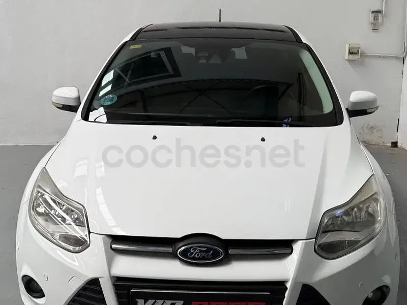 Usado Ford Focus 125 CV (91 kW) 2014 Blanco Berlina