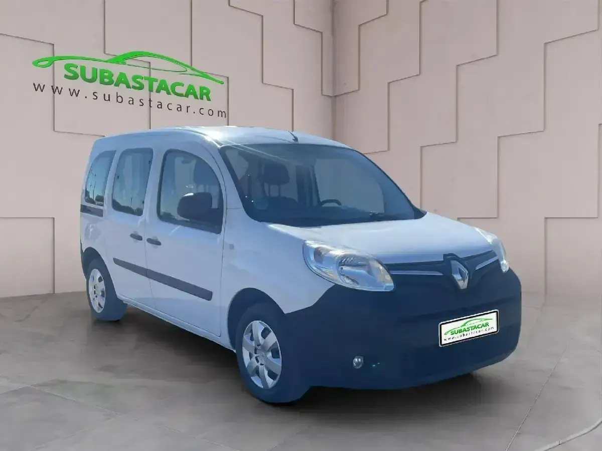 Usado Renault Kangoo 75 CV (55 kW) 2018 Blanco Monovolumen
