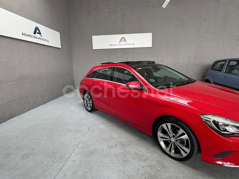 Usado Mercedes CLA220 177 CV (130 kW) 2018 Rojo Berlina