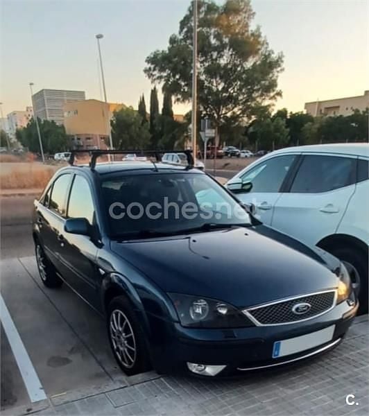 Azul Usado 2004 Ford Mondeo Futura Berlina | 4500 € (Caro) - Imagen 1/4