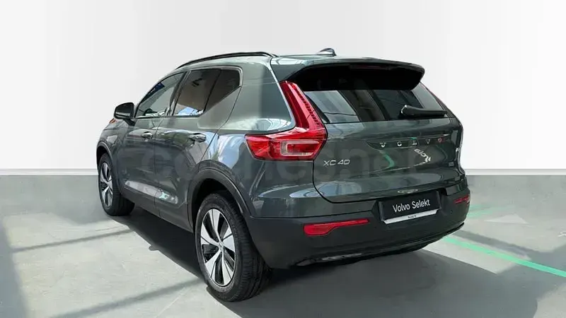 Nuevo Volvo XC40 Plus 163 CV (119 kW) 2026 Verde SUV