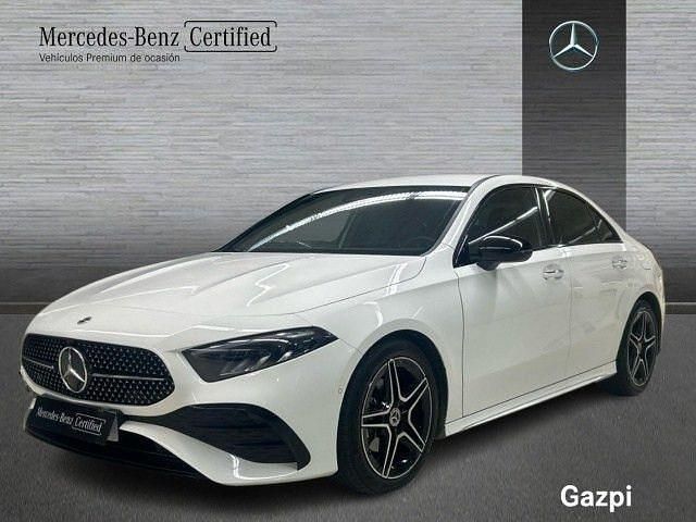 Blanco polar Usado 2025 Mercedes A200 AMG line Berlina | 35.900 € (Precio justo) - Imagen 1/4