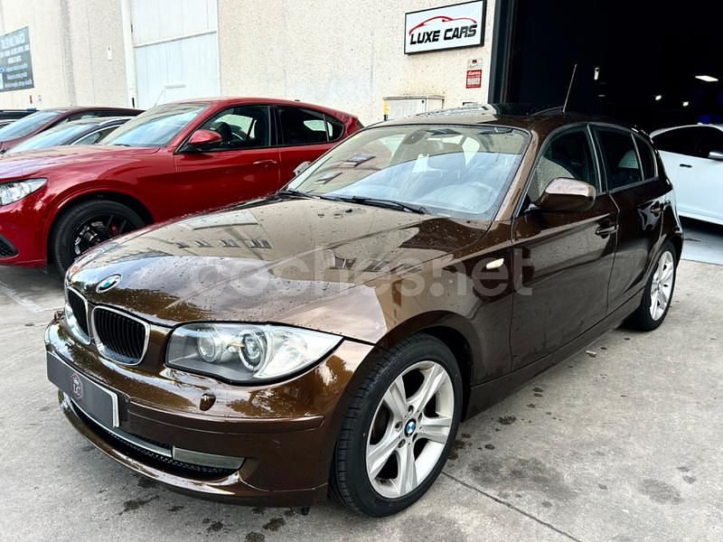 Usado BMW 118 Comfort Edition 143 CV (105 kW) 2011 Marrón Utilitario