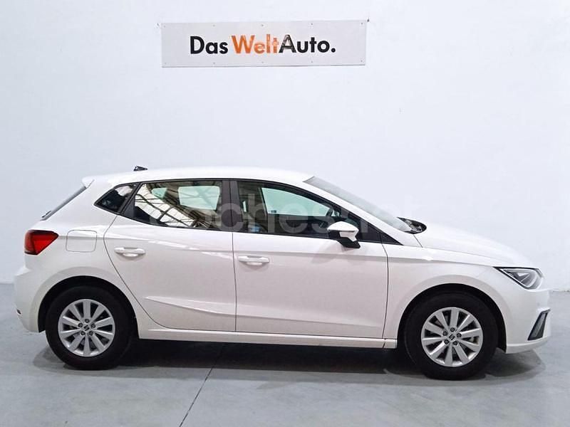 Usado Seat Ibiza Style Plus 110 CV (80 kW) 2021 Blanco Berlina