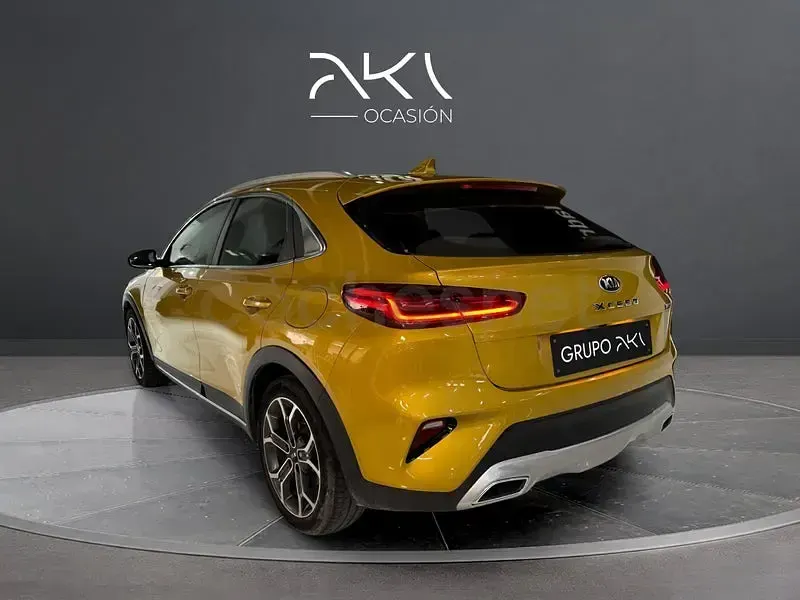 Usado Kia XCeed 160 CV (117 kW) 2021 Marrón SUV
