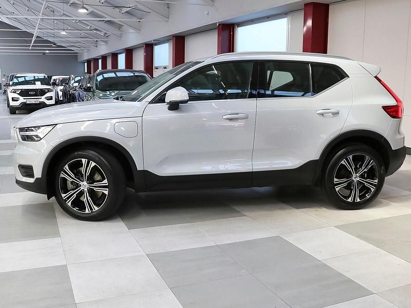 Usado Volvo XC40 Inscription 211 CV (155 kW) 2021 Gris / plata SUV