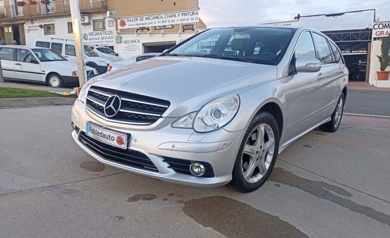 Gris claro Usado 2009 Mercedes R350 Monovolumen | 12.990 € (Caro) - Imagen 1/4