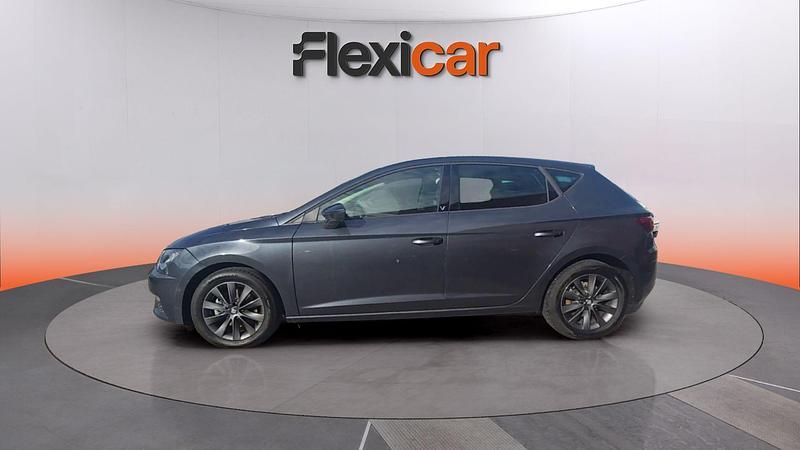 Usado Seat Leon Style 131 HP (96 kW) 2020 Cinzento Sedan