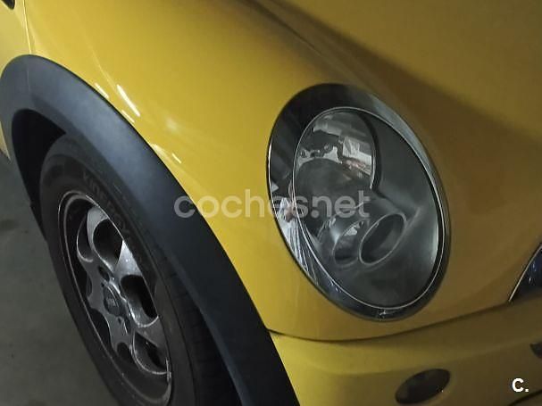 Amarillo Usado 2004 Mini ONE Utilitario | 5000 € (Precio justo) - Imagen 1/4