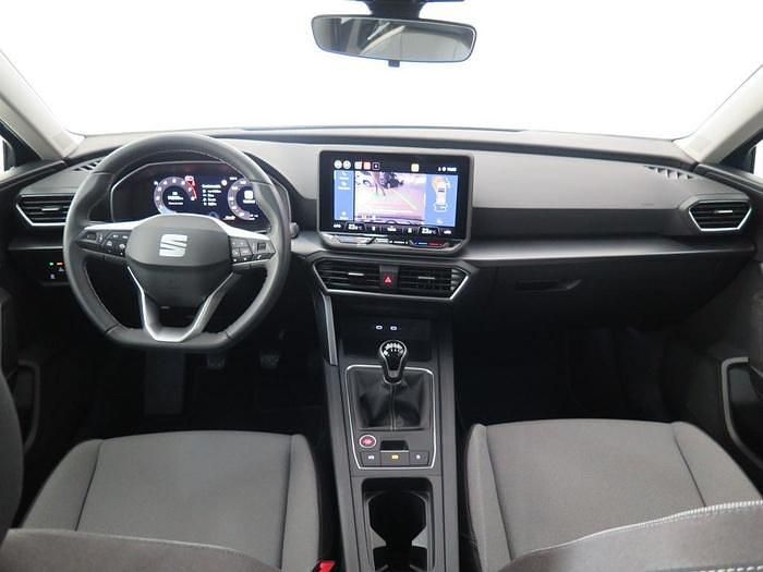 Begagnad Seat Leon Style 116 HK (85 kW) 2024 Blå Sedan