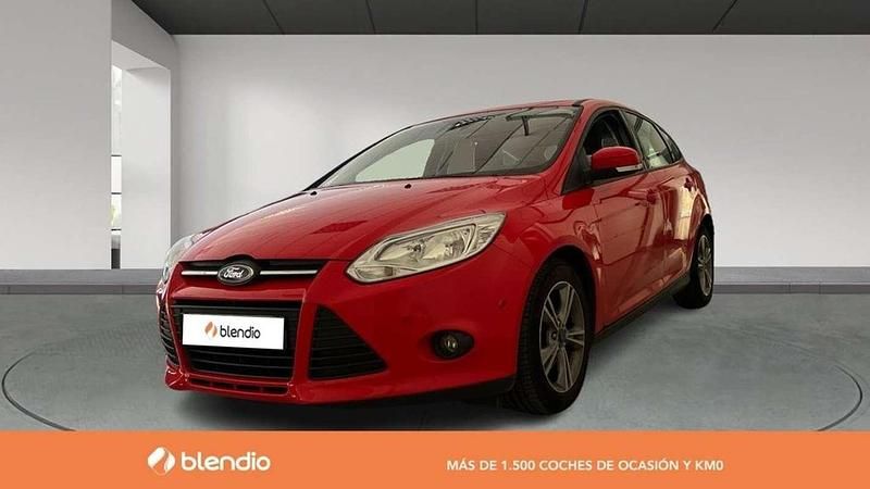 Rojo Usado 2014 Ford Focus Trend Utilitario | 7900 € (Precio justo) - Imagen 1/4