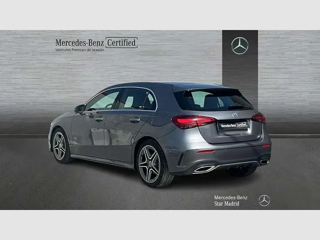 Usado Mercedes A180 136 CV (100 kW) 2025 Gris Berlina