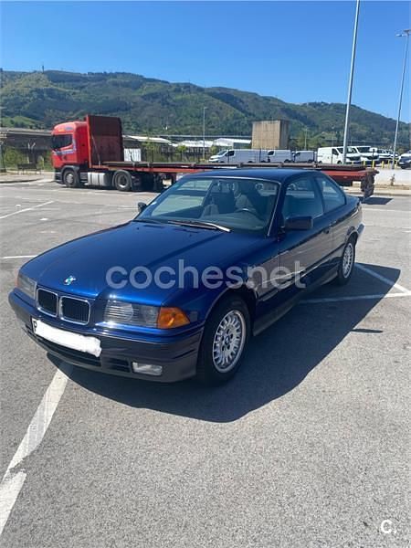 Usado BMW 318 140 CV (102 kW) 1993 Azul Coupe