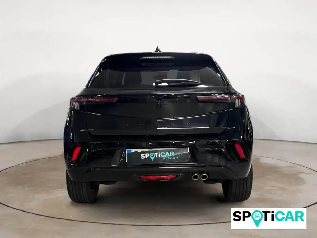 Usado Opel Mokka 136 CV (100 kW) 2025 Negro SUV
