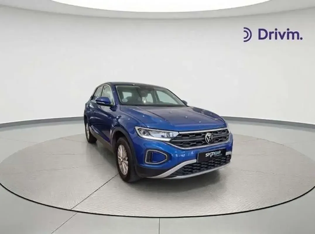 Usado VW T-Roc Advance 110 CV (80 kW) 2023 Azul SUV