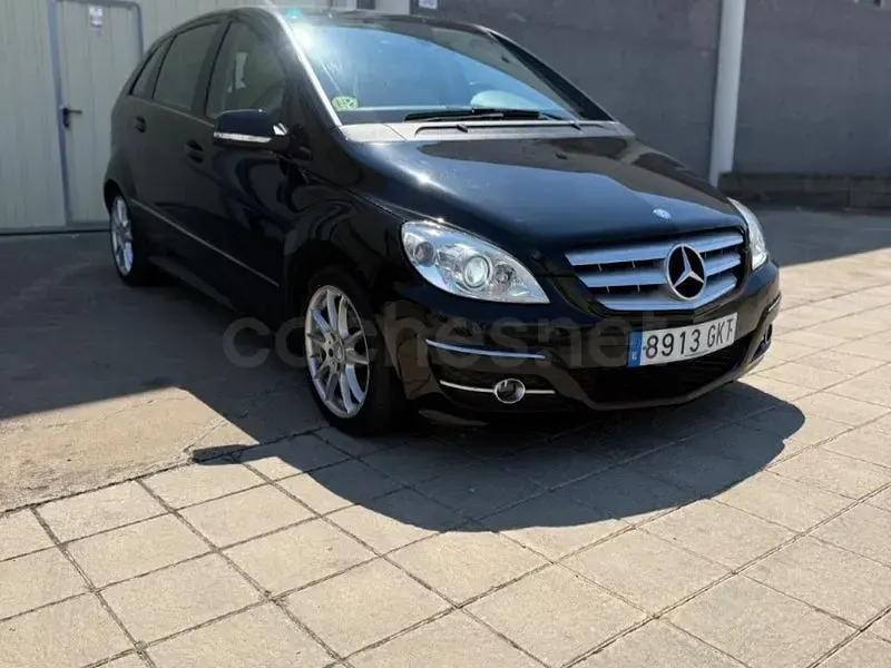 Usado Mercedes B200 140 CV (102 kW) 2009 Negro Monovolumen