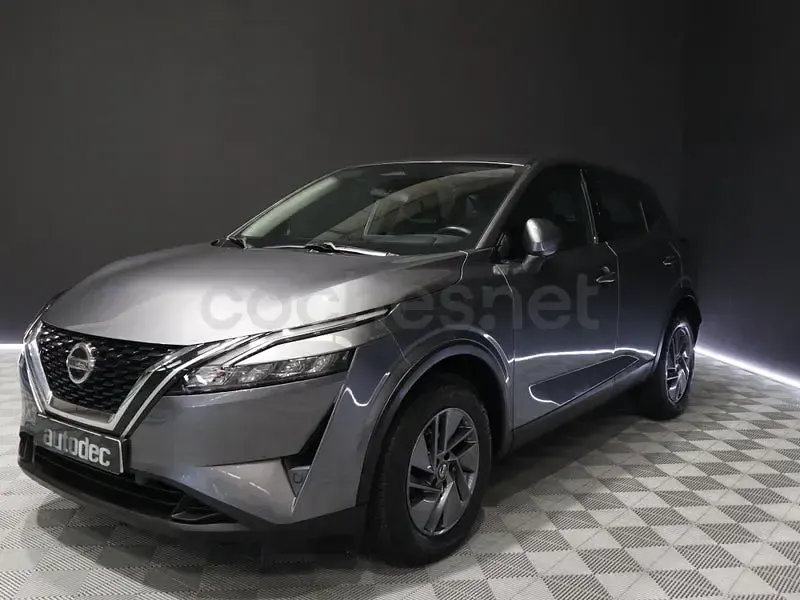 Usado Nissan Qashqai Acenta 158 CV (116 kW) 2021 Gris / plata SUV