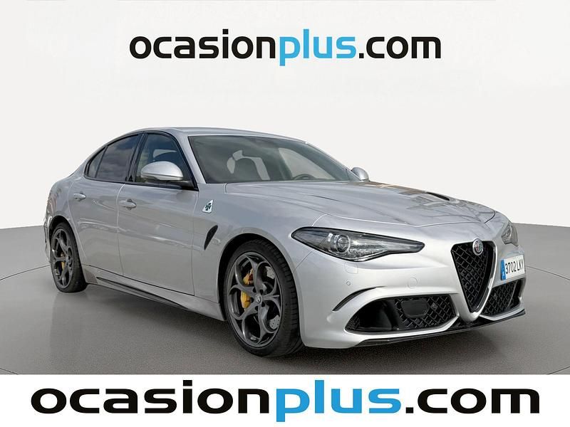 Usado Alfa Romeo Giulia Quadrifoglio 510 CV (375 kW) 2020 Gris plata Berlina