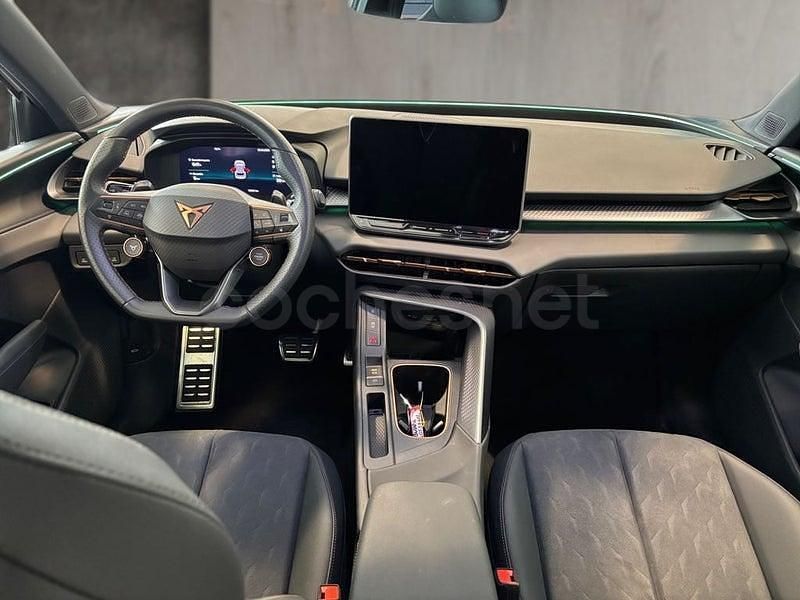 Usado Cupra Terramar 204 CV (150 kW) 2025 Gris / plata SUV