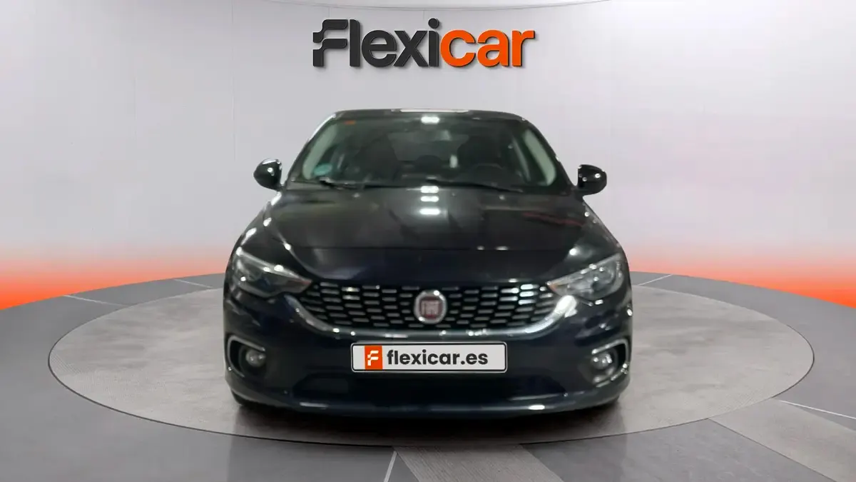 Begagnad Fiat Tipo Easy 95 HK (69 kW) 2019 Svart Sedan