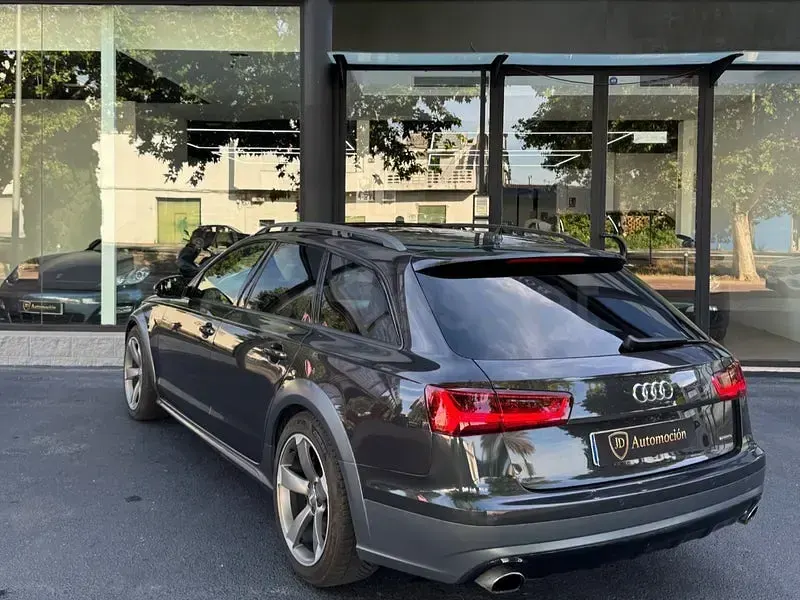 Usado Audi A6 Allroad 272 CV (200 kW) 2016 Gris / plata Familiar