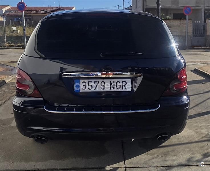 Usado Mercedes R320 224 CV (164 kW) 2008 Azul Monovolumen