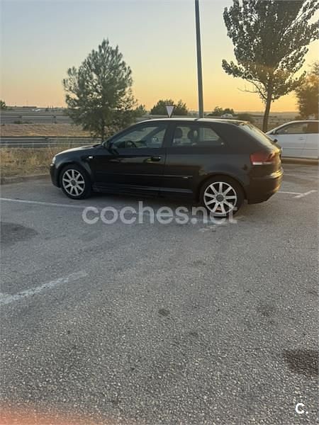 Negro Usado 2006 Audi A3 Ambiente Berlina | 4000 € (Buen precio) - Imagen 1/4