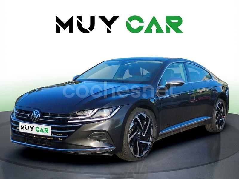 Usado VW Arteon Elegance 150 CV (110 kW) 2022 Gris / plata Berlina