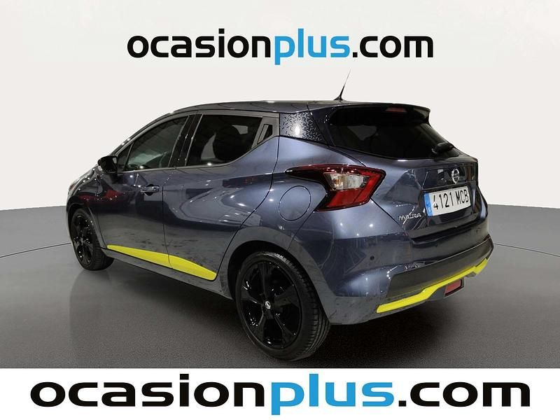 Usado Nissan Micra 92 CV (67 kW) 2022 Gris Utilitario