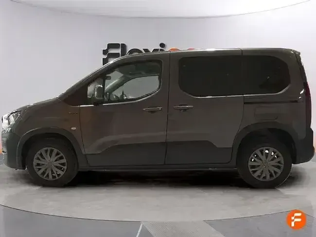 Usado Peugeot Rifter Allure 100 CV (73 kW) 2021 Gris Monovolumen