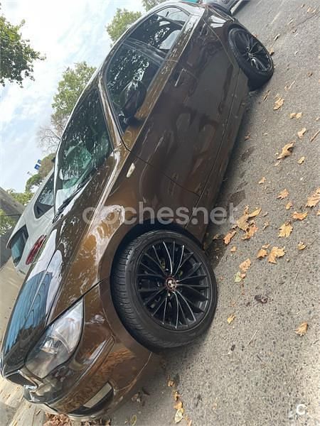 Usado BMW 116 122 CV (89 kW) 2009 Marrón Utilitario