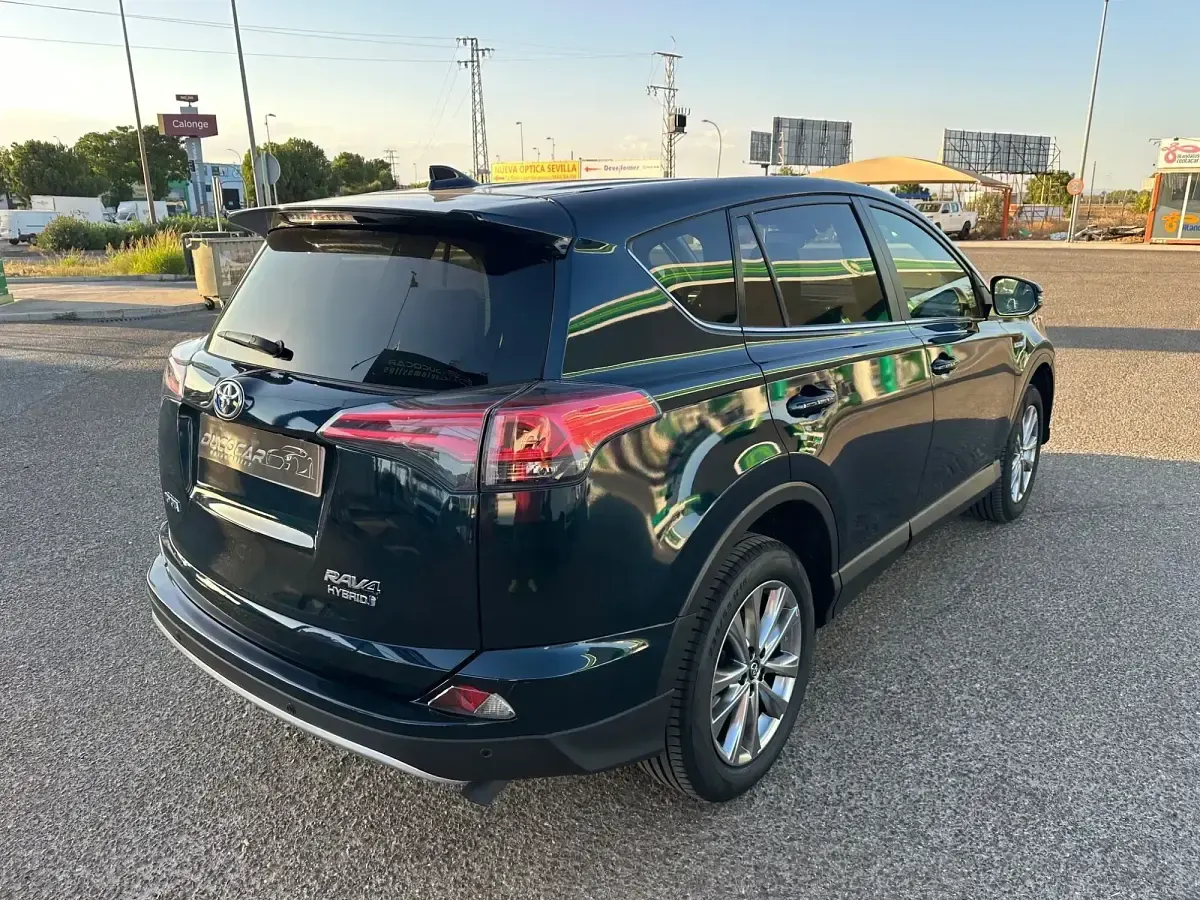Usado Toyota RAV4 Hybrid Advance 197 CV (144 kW) 2018 Azul SUV