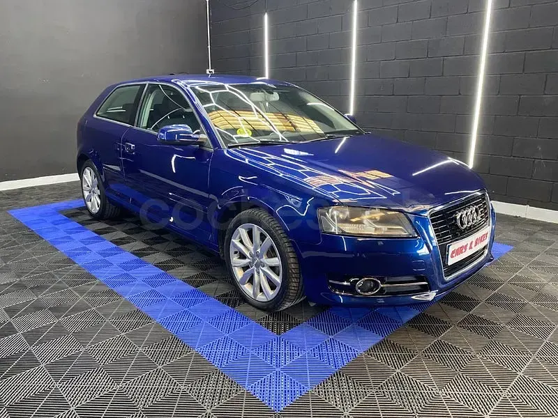 Usado Audi A3 Ambiente 105 HP (77 kW) 2012 Azul Citadino