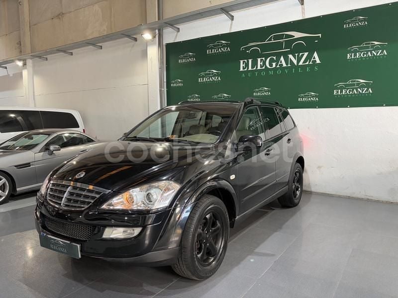 Negro Usado 2010 Ssangyong (KGM) Kyron Limited SUV | 8490 € (Precio justo) - Imagen 1/4
