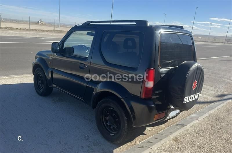 Usado Suzuki Jimny 80 CV (58 kW) 1999 Negro SUV